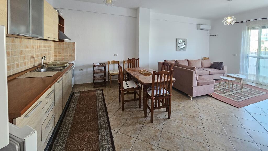 Jepet me qira apartament 1+1  - Kati 3 - pallat i ri "rruga Riza Cerova" Tiranë