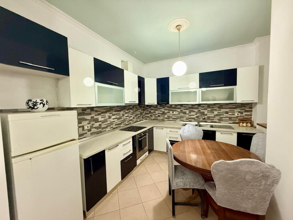 ~`~~~~Apartament 2+1 per qera TEK DN MARKET~~~~~