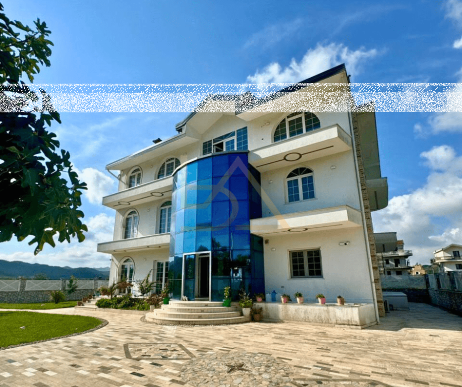 Villa con Terreno in Vendita – Marqinet, Vorë