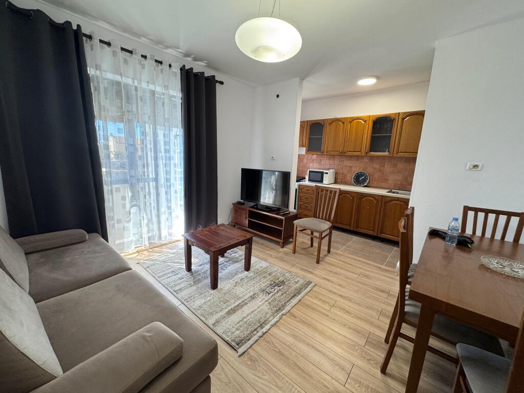 🏡 Appartamento in Affitto 2+1 – Via Kongresi i Manastirit💶 Prezzo: 550€ (trattabile)