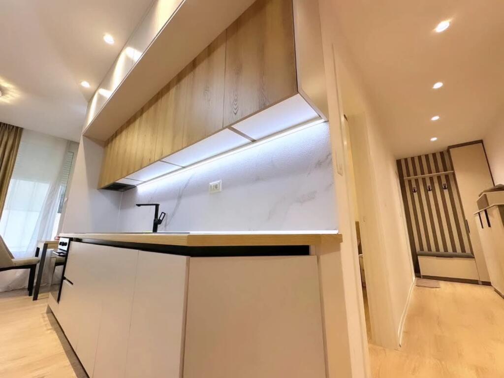 Kopshti Zoologjik Shesim super apartamen 1+1.