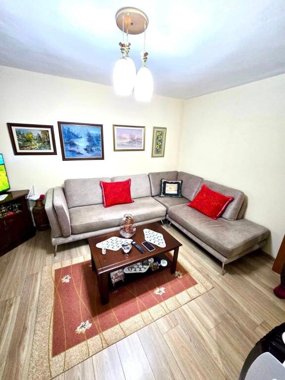 📍Tek Instituti i Higjenes, rruga Budi, shesim apartament:  1+1