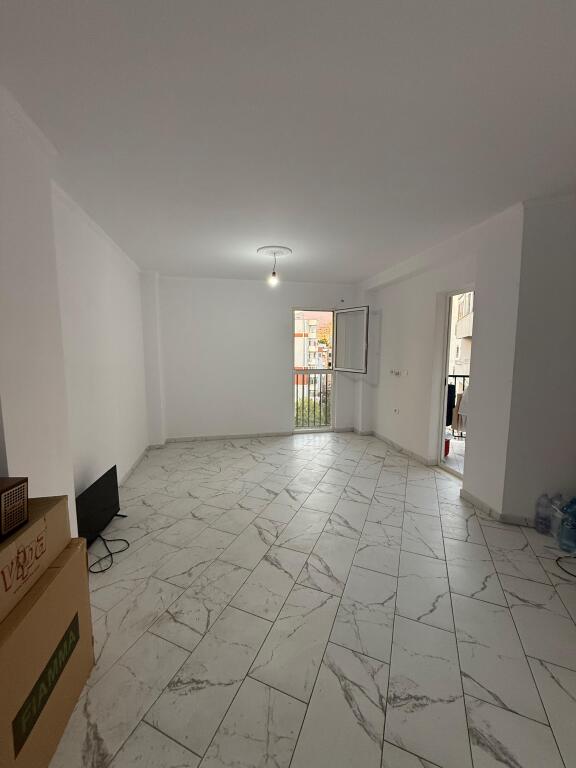 🏢Shitet Apartament 1+1+Ballkon | 📍Rruga Haxhi Hysen Dalliu, Stacioni Trenit | 💶163.000€