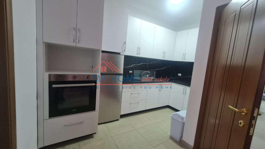 Appartamento 3+1 in affitto in Via Dritan Hoxha