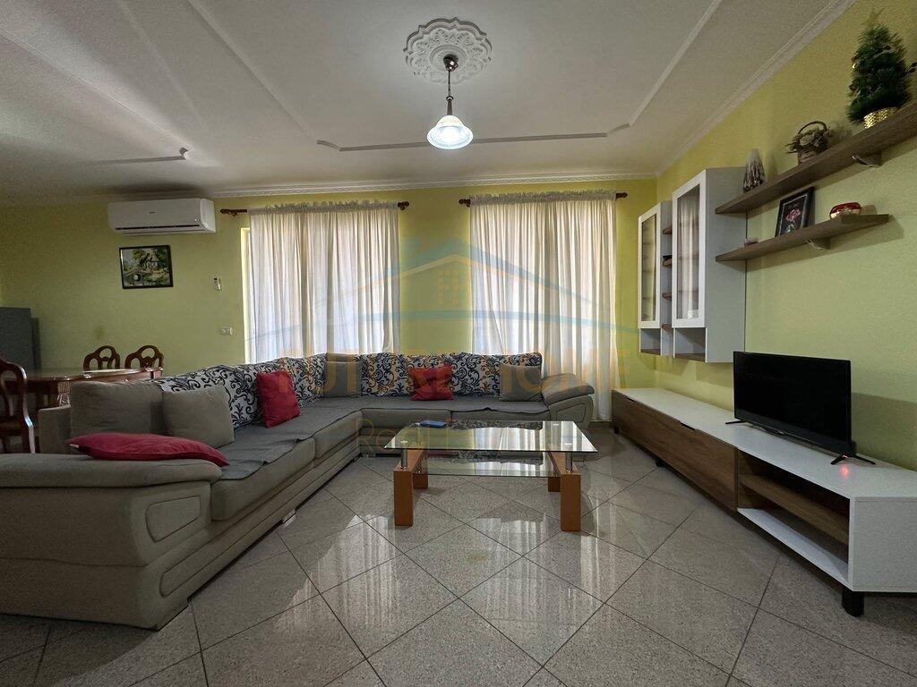 Qera , Apartament 2+1+2 , te Unaza e Re