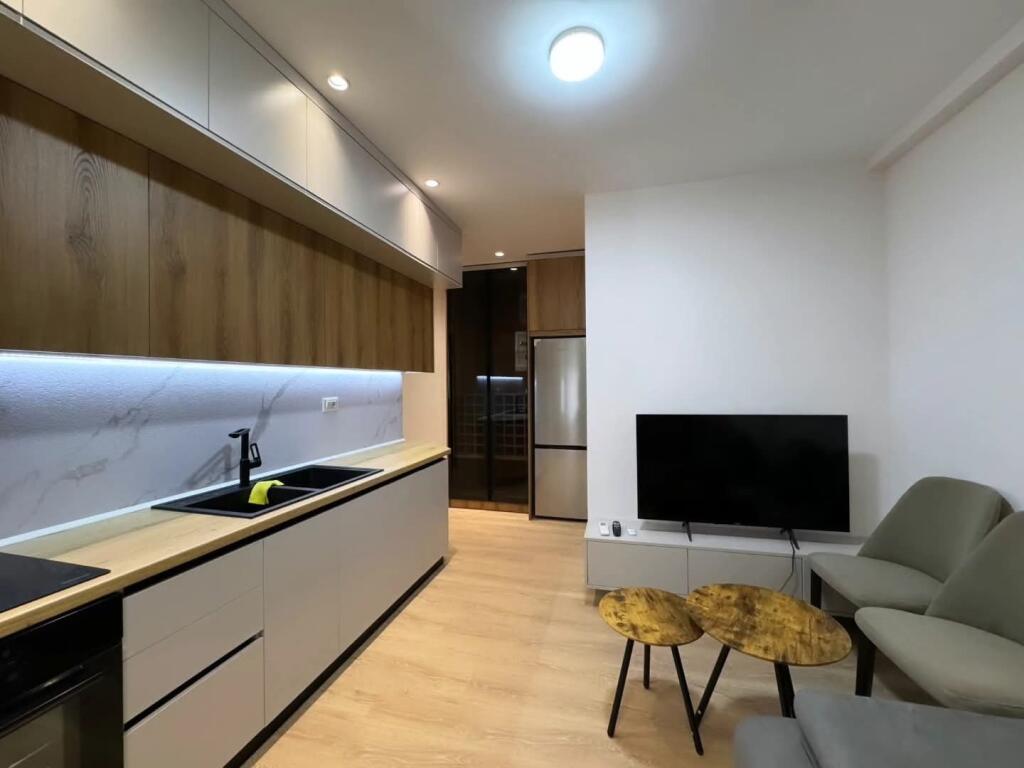 Kopshti Zoologjik Shesim super apartamen 1+1.