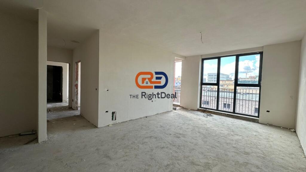 OKAZION KLERINGU! Tek Rruga Siri Kodra, Shitet Apartament 2+1+2 Me Shume Drite!