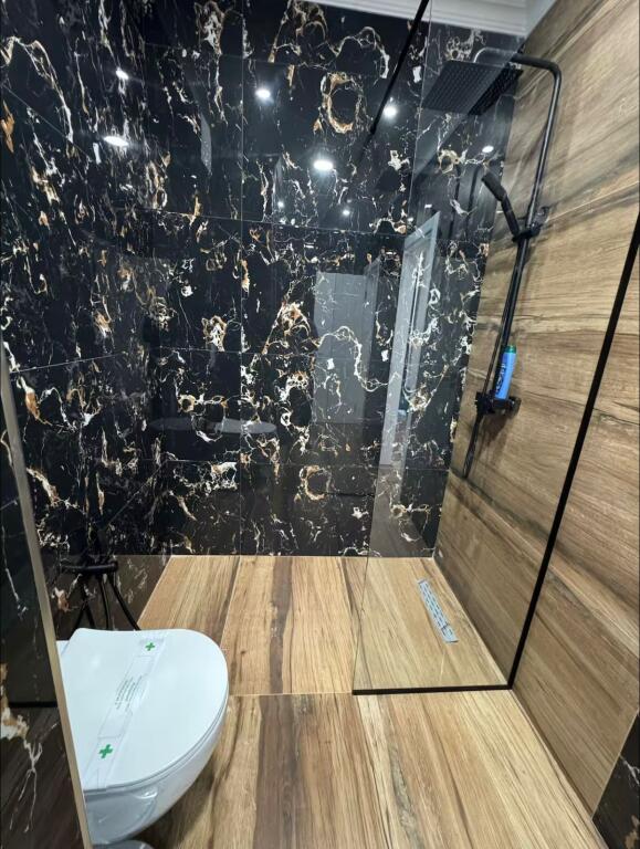 QIRA APARTAMENT 2+1+2 PRANE GJIMANZIT PARTIZANI