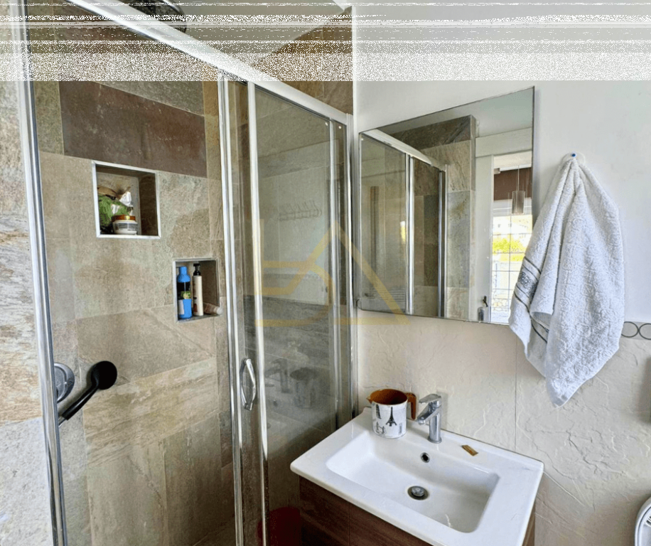 Villa con Terreno in Vendita – Marqinet, Vorë