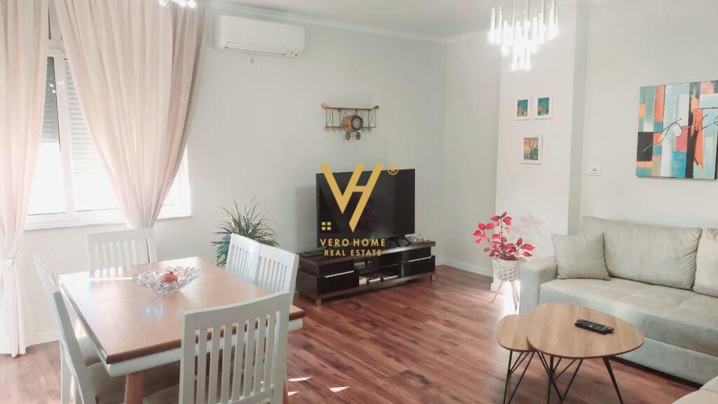 JEPET APARTAMENT 2+1 ME QERA NE SELITE 650 EURO