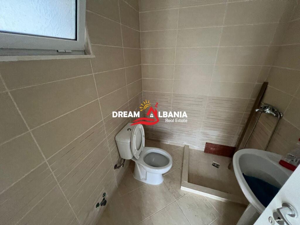 Apartament 2+1 me qera ne Fresk prane Restorant Qesarakes ne Tirane (ID 42214970)