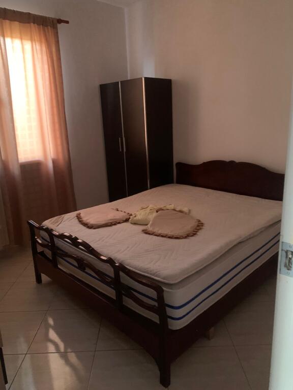 Jepet apartament 1+1 tek Kodra Diellit sapo Kalon Kristal Center rruga Bill Klinton!