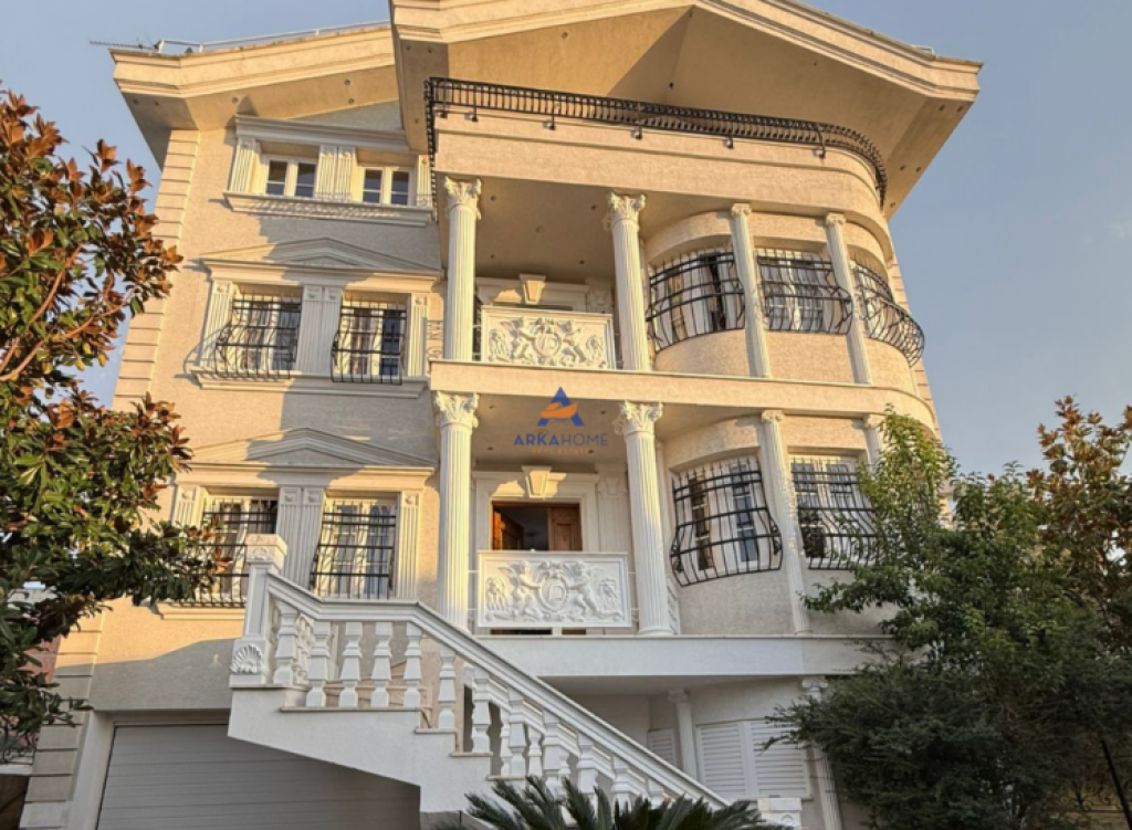 VILË 4-KATËSHE PËR SHITJE “KODRA E PRIFTIT” 900.000 EURO