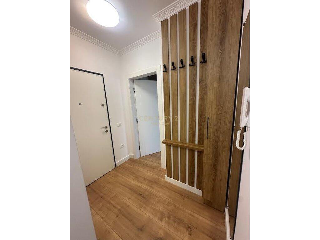 Apartment newly furnished for rent at Pazari Ri.