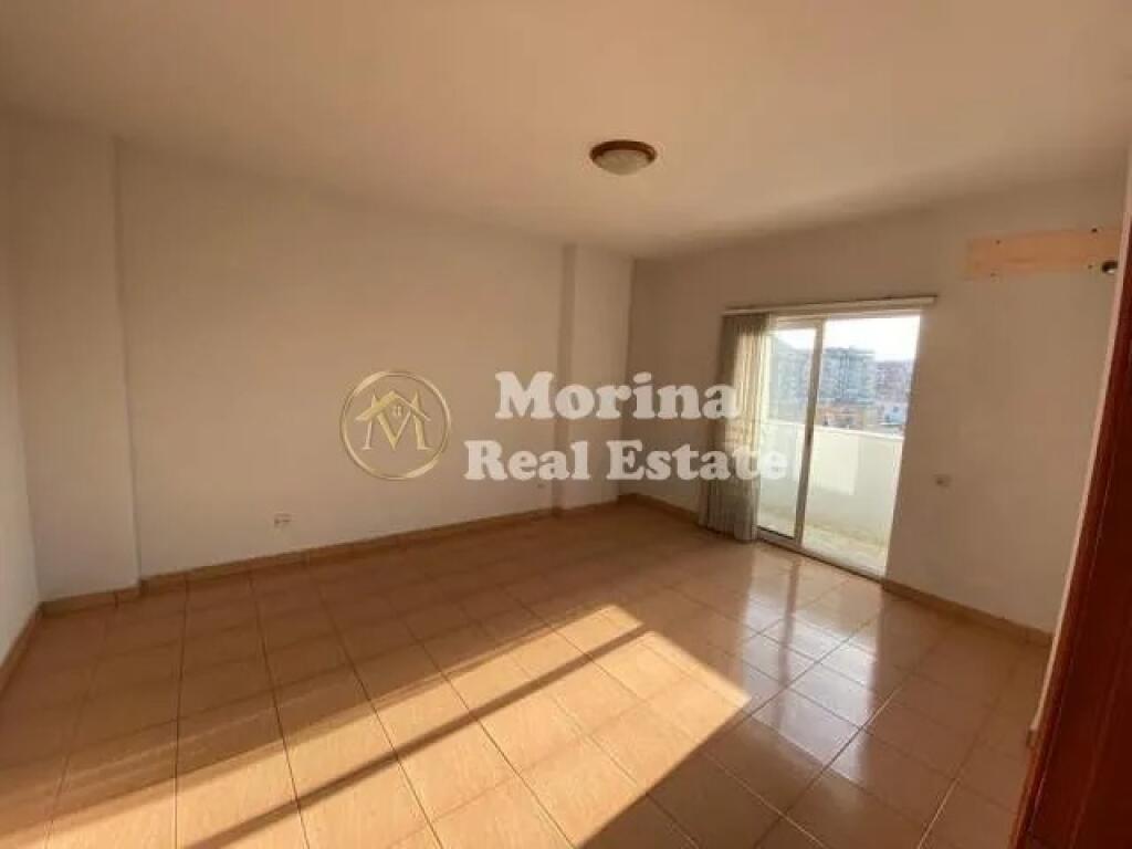 apartment 2+1+block, ”Komuna e Parisit” 450 euro/month
