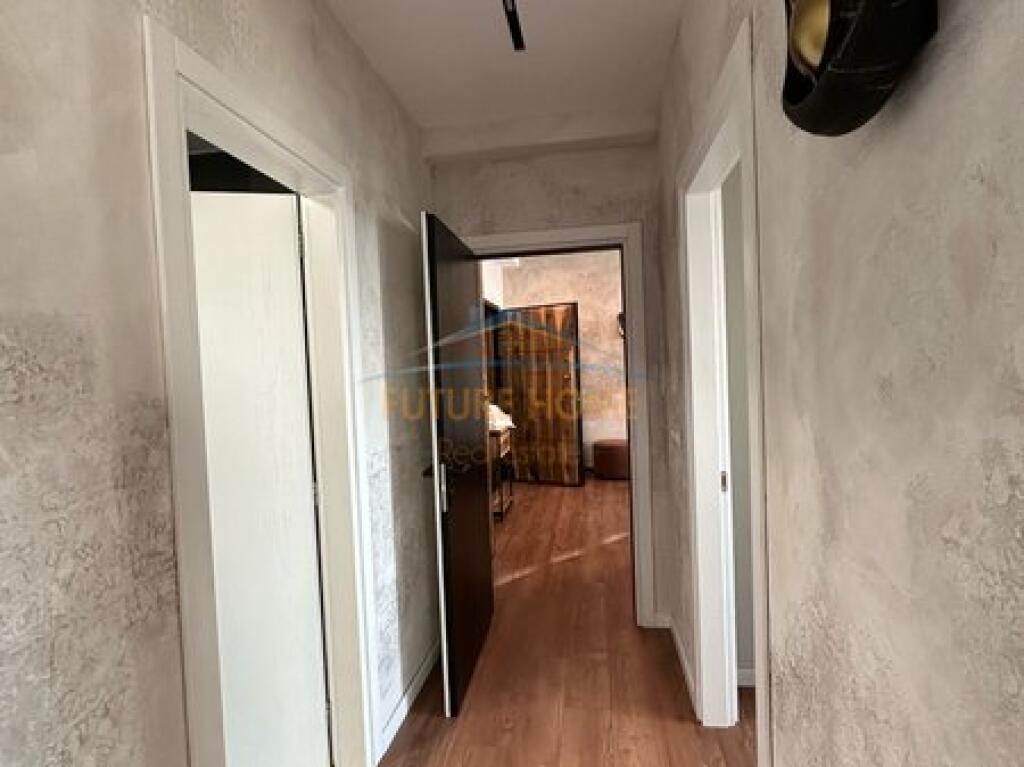 Shitje,Apartament 2+1+Parking,Perballe Delijorgjit !