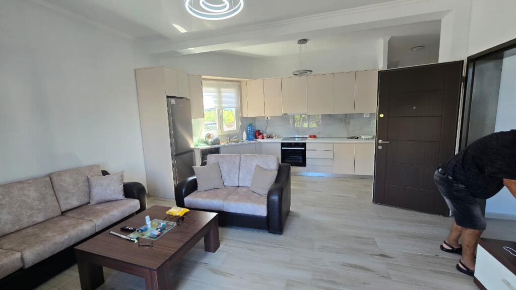 Apartament me qira – Shkozë ✨