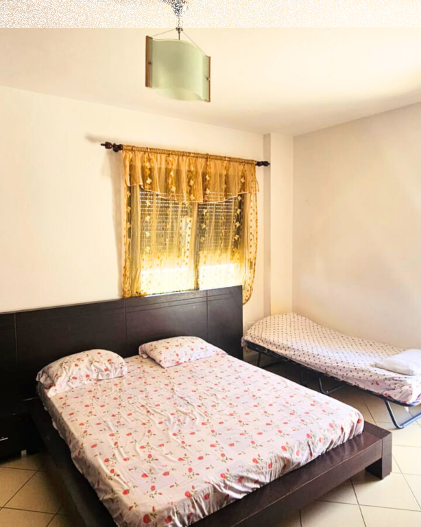 Shiten 3 apartamente Golem ngjitur në të njëjtin kat – Mund të blihen bashkë ose veç e veç