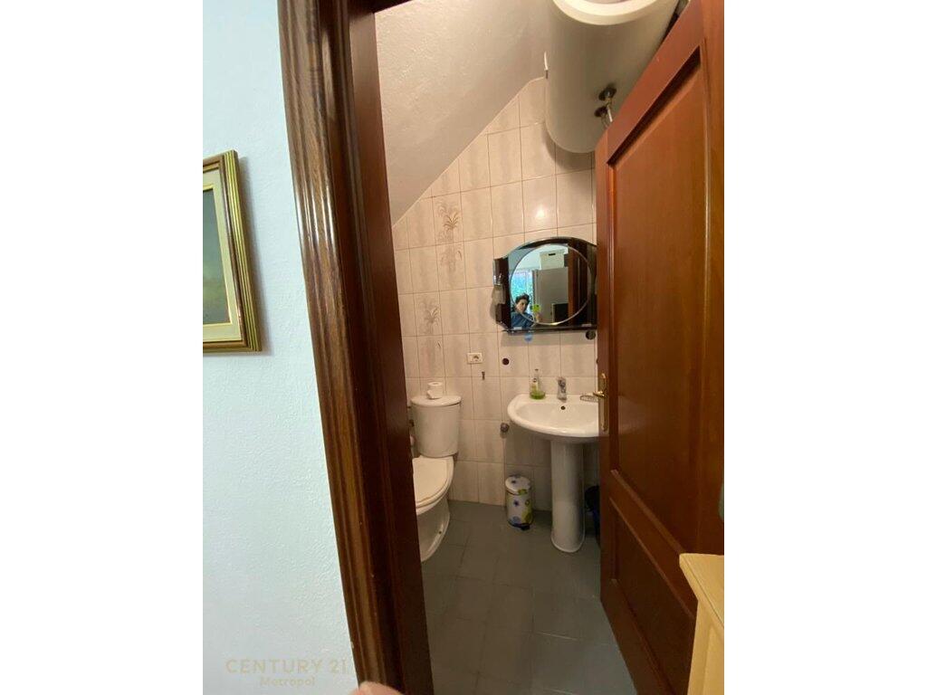 DUPLEX IN AFFITTO 3+1+2 VICINO AL 21 DICEMBRE !