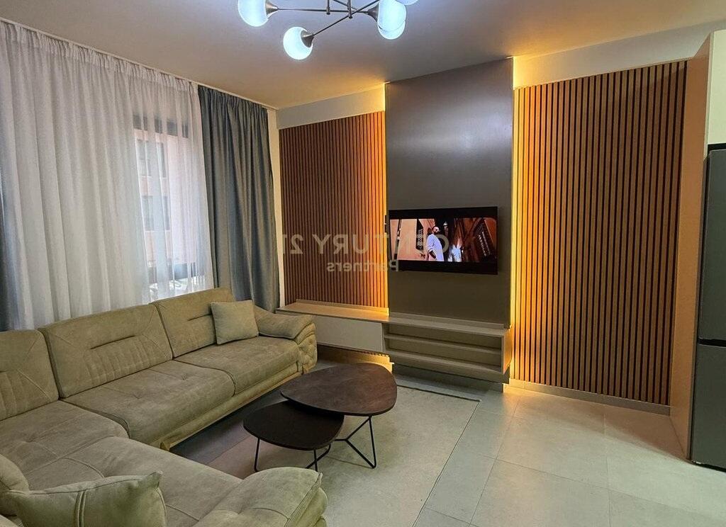 JAPIM ME QIRA APARTAMENT 2+1 NE UNAZE TE RE!