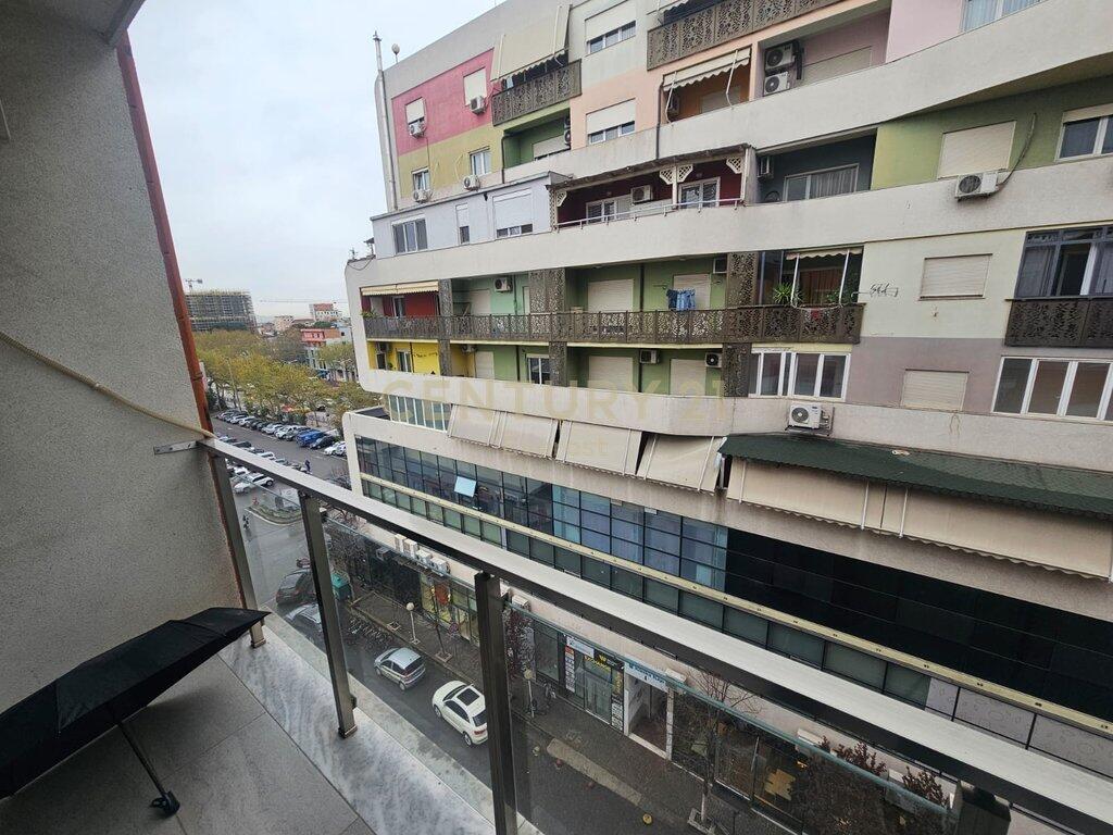 Zogu i Zi – Ufficio in affitto vicino a Ring Center!