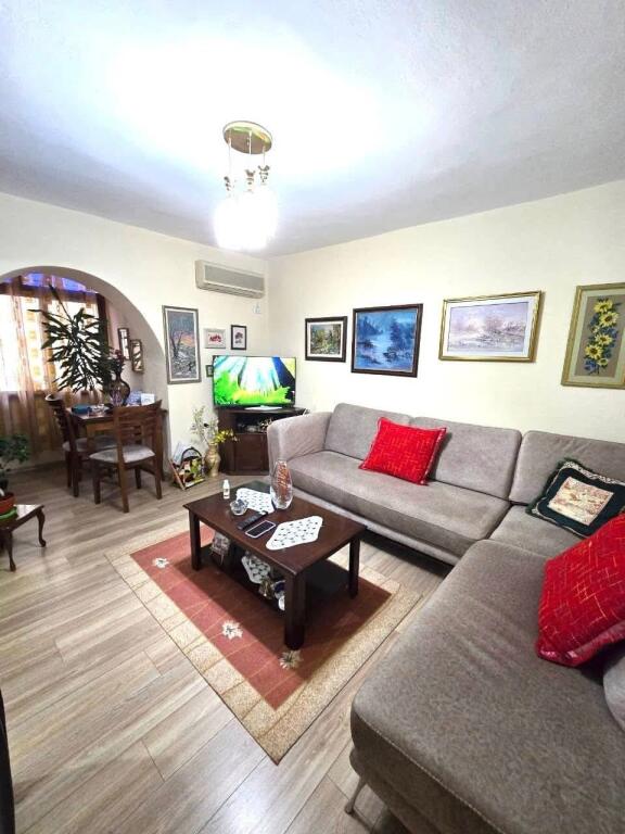 📍Tek Instituti i Higjenes, rruga Budi, shesim apartament:  1+1