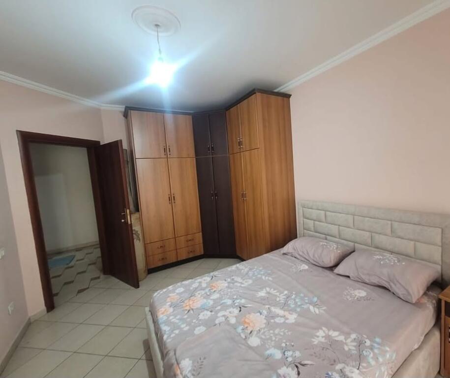 Shitet apartament 2+1 ne Astir