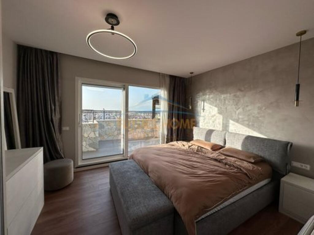 Shitje,Apartament 2+1+Parking,Perballe Delijorgjit !