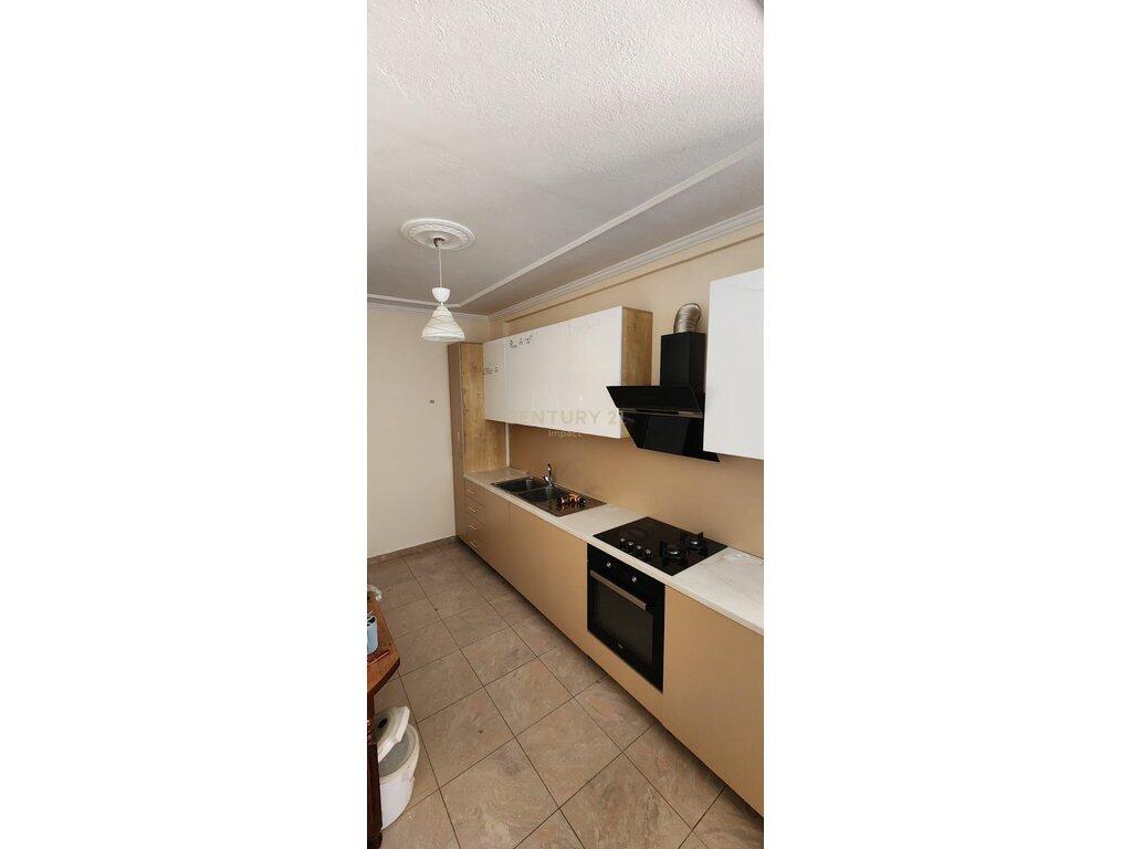 Jepet me qira apartament 3+1+2 pranë Ambasadës Amerikane!