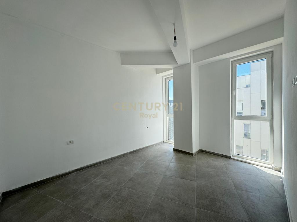AFFITTASI UFFICIO/APPARTAMENTO 1+1 IN VIA 5 MAGGIO