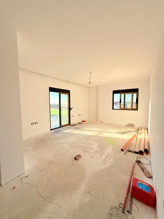Penthouse 2+1+2 for sale in Kastriot Neighborhood, Fier