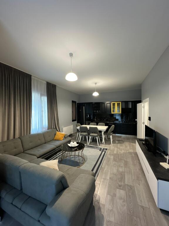 🔥 Appartamento 3+1+2 con Posto Auto – Affitto | Complesso Square 21📍