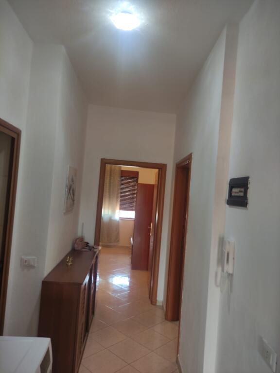 Appartamento 2+1 in affitto vicino alla scuola “Siri Kodra”