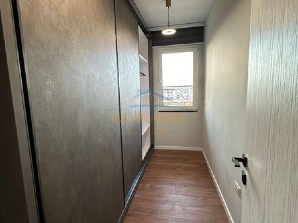 Shitje,Apartament 2+1+Parking,Perballe Delijorgjit !
