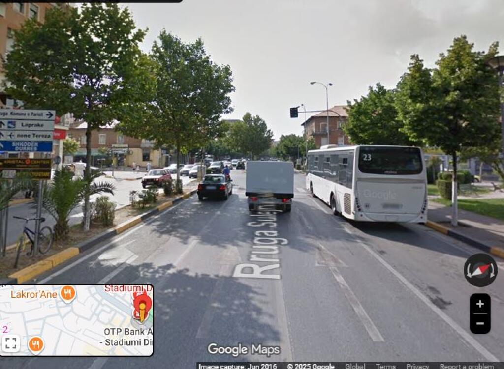 Negozio in vendita fronte strada, vicino allo Stadio Dinamo a Tirana(ID 4171600)