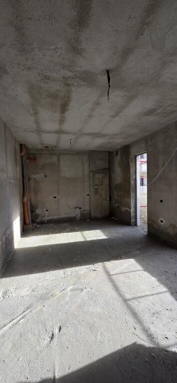 Shitet apartament (2+1), Teg (Mjull Bathore)
