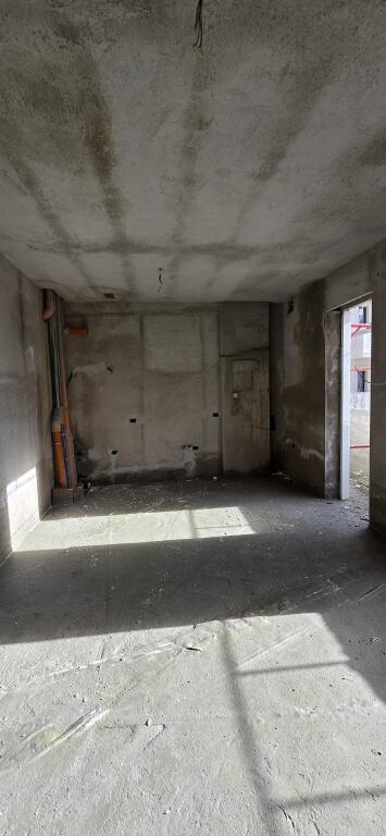 Shitet apartament (2+1), Teg (Mjull Bathore)
