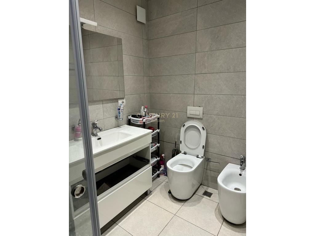 Appartamento 2+1+2 con posto auto in vendita a Amerikan 3!
