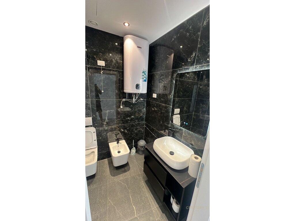 Apartament ose zyre 2+1 me qira tek Lake View Residence!