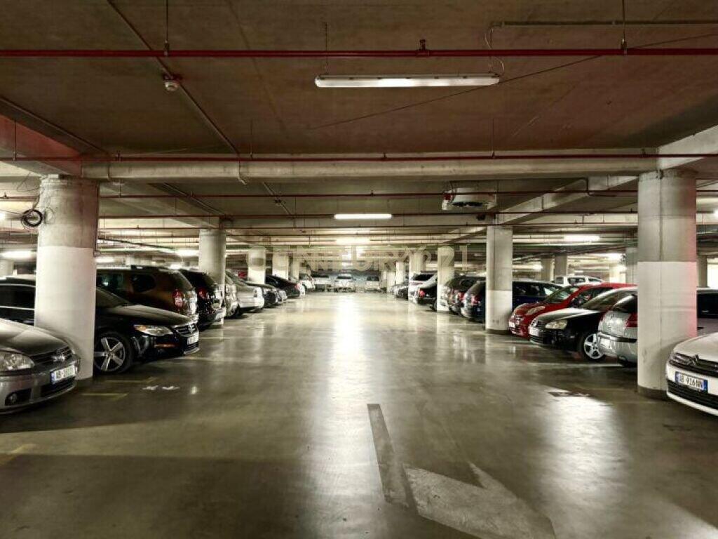 Vendiamo posti auto nel seminterrato, Via Fortuzi!