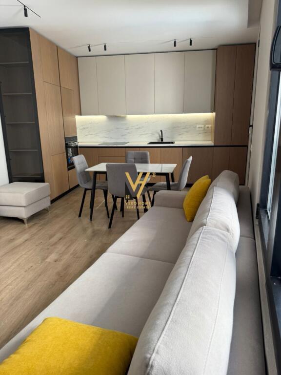 JEPET APARTAMENT 2+1+BLK ME QIRA TE 21 DHJETORIT 750 EURO