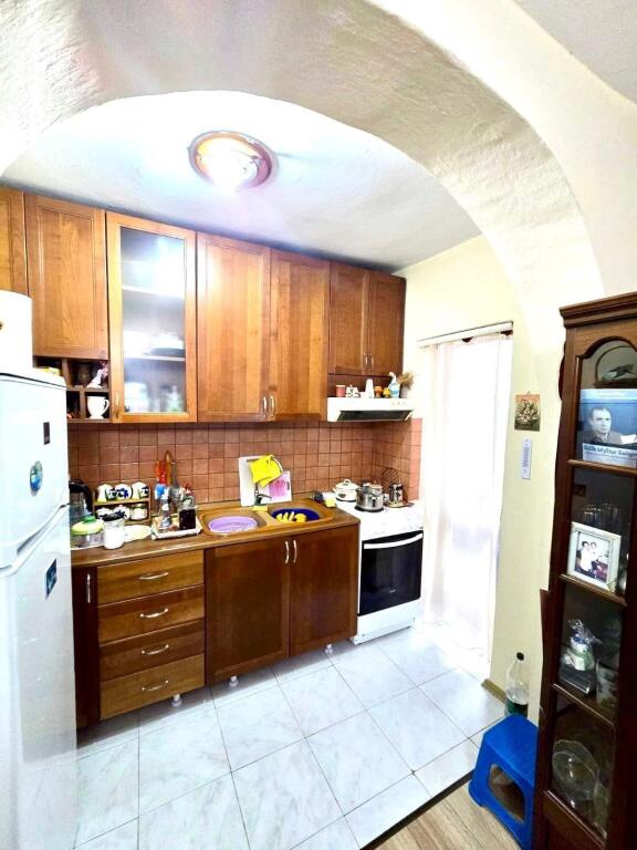 📍Tek Instituti i Higjenes, rruga Budi, shesim apartament:  1+1