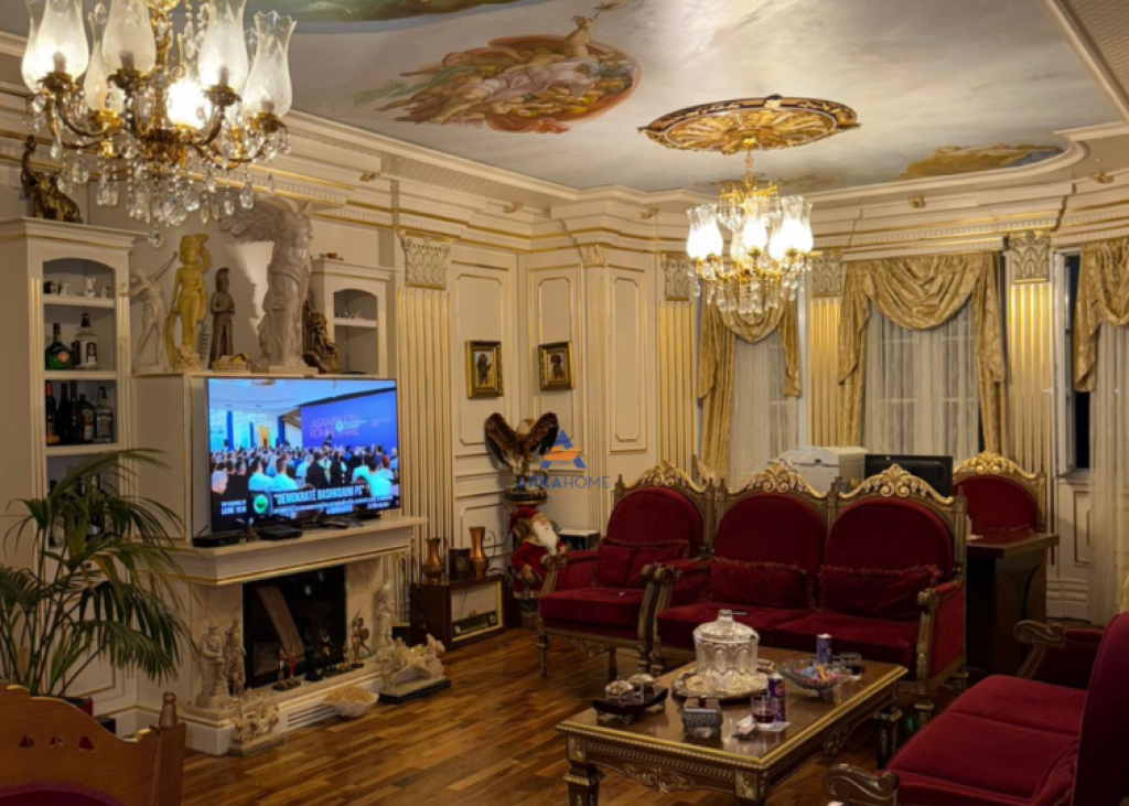 VILË 4-KATËSHE PËR SHITJE “KODRA E PRIFTIT” 900.000 EURO