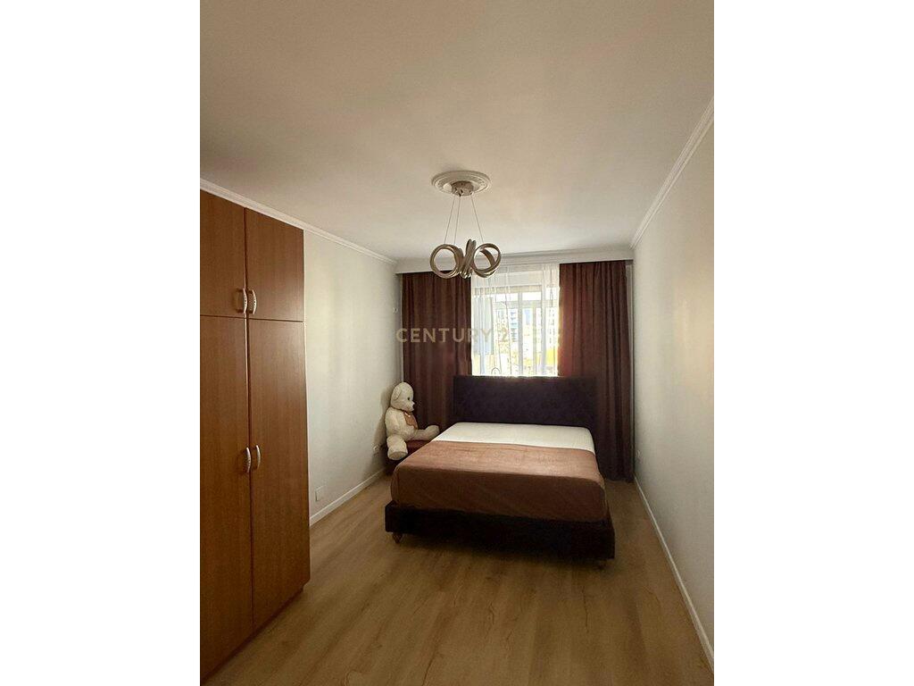 Apartament 1+1 Me Qira në Rrugën Muhamet Gjollesha