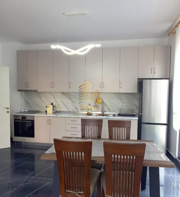 Affitto, Appartamento 2+1+2WC, Complesso ASL 2, 600 Euro/Mese