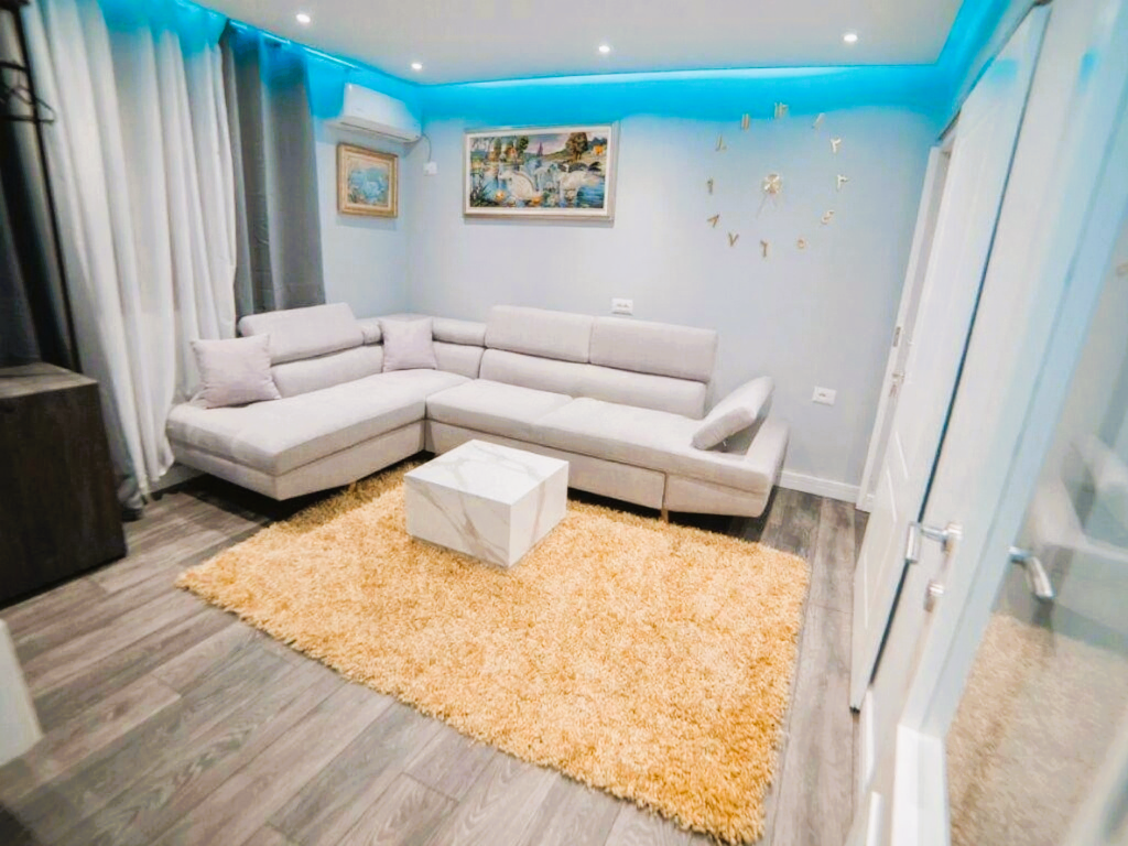 PRIVATE HOUSE FOR RENT AT 21 DHJETORI