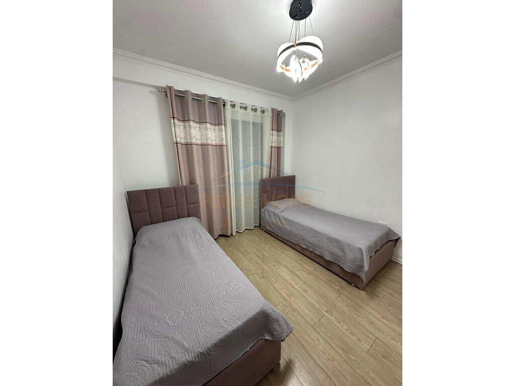 Apartament 3+1+2 , per shitje Tek Oasis Residence
