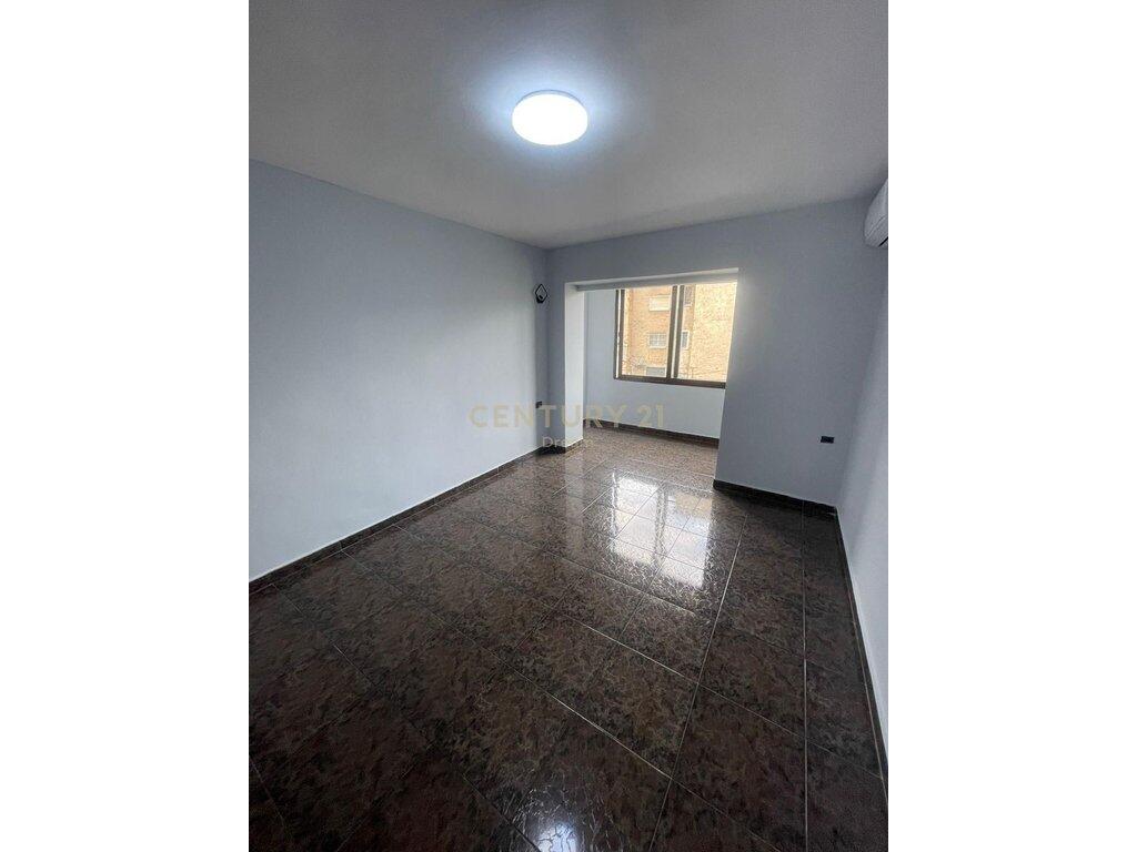 AFFITTASI APPARTAMENTO 1+1 IN VIA FORTUZI!!!