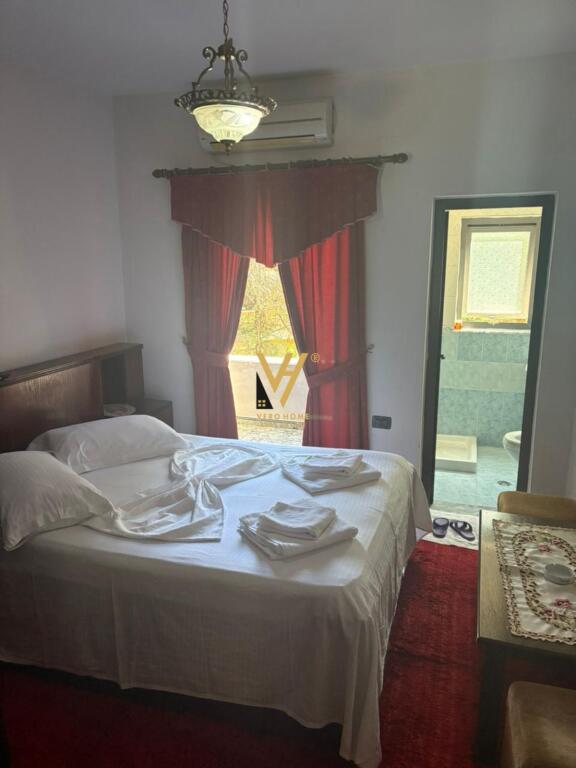 JEPET HOTEL KATER KATESH ME QIRA NE SAUK 10.000 EURO