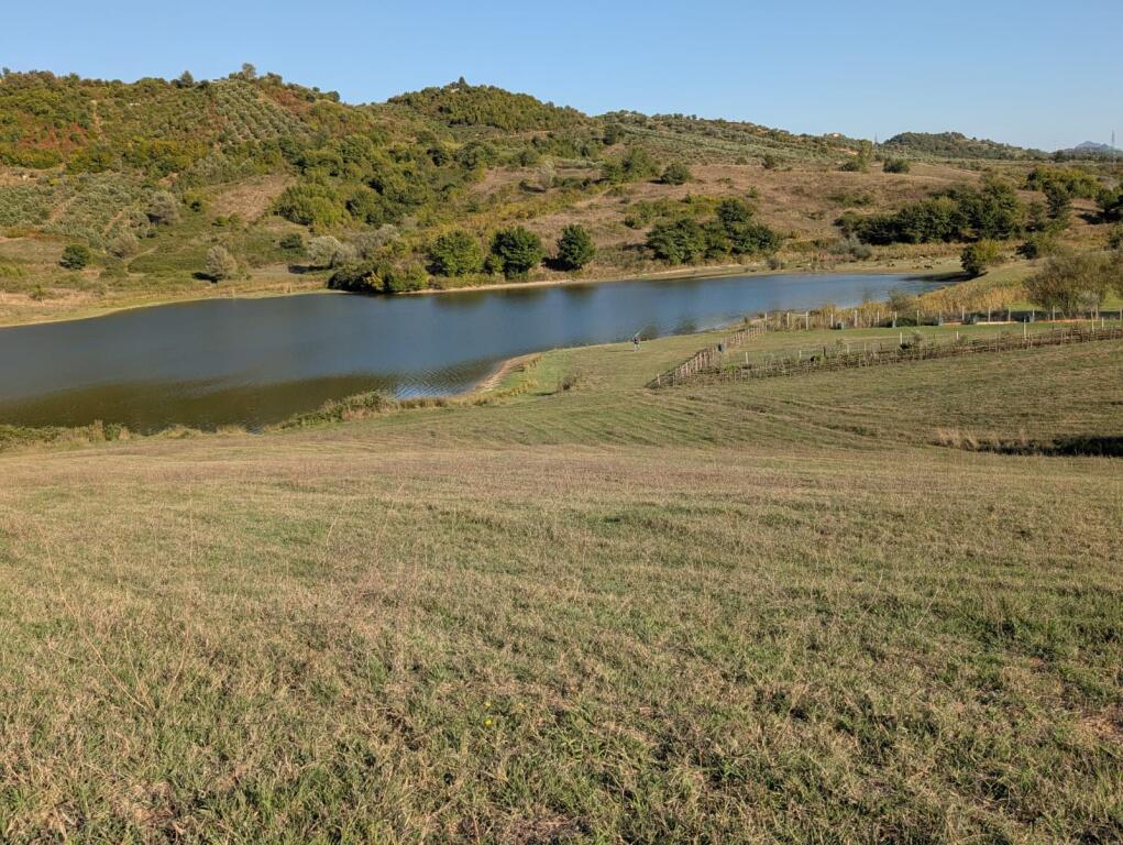 Land of 3000m² for sale near the Kashar lake.